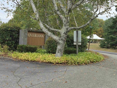 /international/us/21-overlook-road-campton-ma-110107504807/
