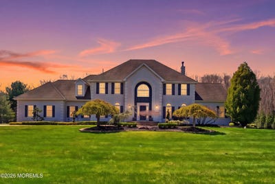/international/us/9-sugar-loaf-hill-millstone-nj-110107314912/