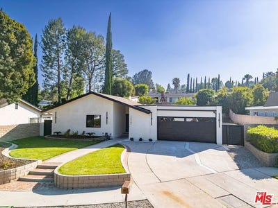 /international/us/12747-deon-pl-granada-hills-ca-110107990151/
