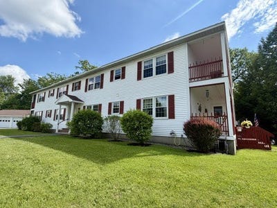 /international/us/75-halifax-street-winslow-me-110108803276/