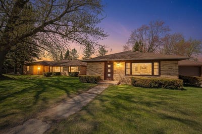 /international/us/510-e-main-street-suring-wi-110108073677/