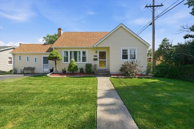 /international/us/6743-106th-place-chicago-ridge-il-110110371829/