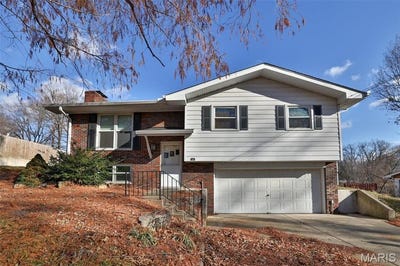/international/us/418-circle-drive-edwardsville-il-110107382489/