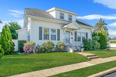 /international/us/101-oswego-street-north-bellmore-ny-110107691245/