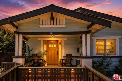 /international/us/933-walnut-ave-long-beach-ca-110109191815/