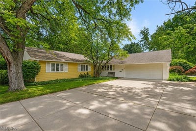 /international/us/82-barberry-drive-berea-oh-110108552868/