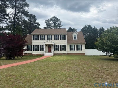 /international/us/3037-warfield-estates-terrace-chester-va-110108551183/