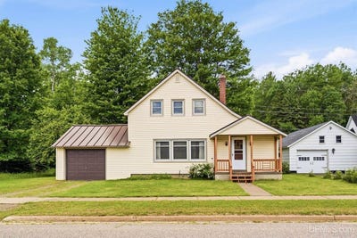 /international/us/377-hemlock-street-republic-mi-110108846035/