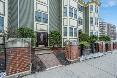 /international/us/1328-broadway-3-somerville-ma-110107076617/