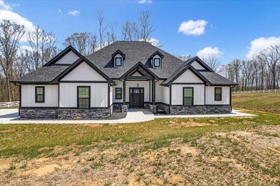 /international/us/4660-s-pittsburg-mountain-road-south-pittsburg-tn-110098777216/