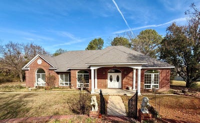 /international/us/561-w-redbud-ln-atoka-ok-110103697207/