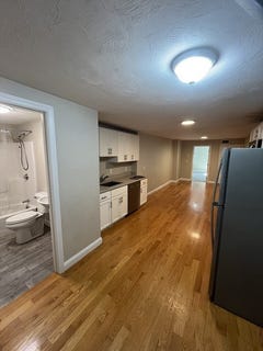 /international/us/204-n-franklin-holbrook-ma-110108873410/