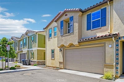 /international/us/7348-lunaria-lane-chino-ca-110108347685/