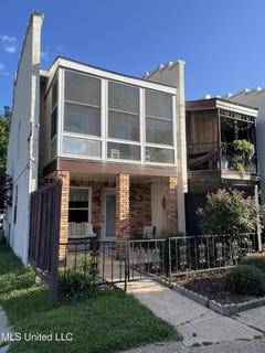 /international/us/2501-gulf-avenue-gulfport-ms-110099850678/
