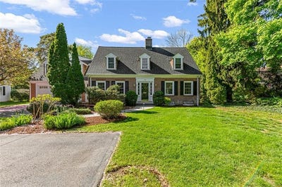 /international/us/340-newman-avenue-east-providence-ri-110108023142/