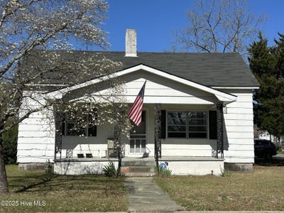 /international/us/201-2nd-street-laurinburg-nc-110098348456/