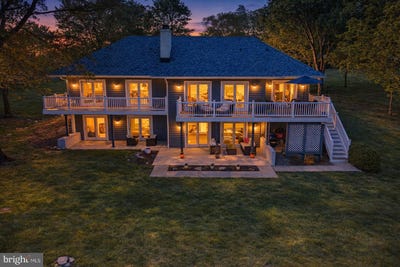 /international/us/250-meadow-ridge-drive-shepherdstown-wv-110107736314/