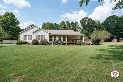 /international/us/1969-jamestown-hwy-livingston-tn-110110329427/