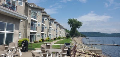 /international/us/100-central-point-road-lake-city-mn-110108740223/