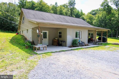 /international/us/8930-route-25-spring-glen-pa-110119935200/