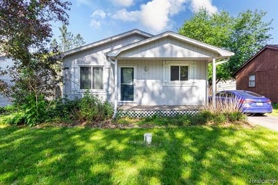 /international/us/2375-darnell-street-wolverine-lake-vlg-mi-110108417622/