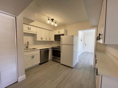 /international/us/701-se-4th-street-boynton-beach-fl-110106458228/