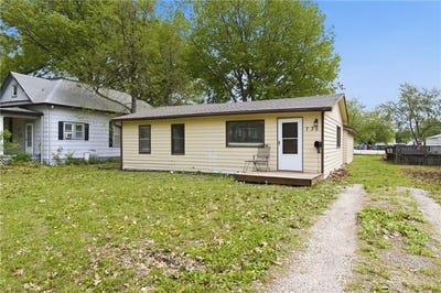 /international/us/735-s-willow-street-ottawa-ks-110107377391/
