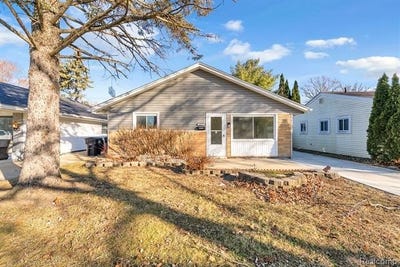 /international/us/8029-roosevelt-street-taylor-mi-110105116117/