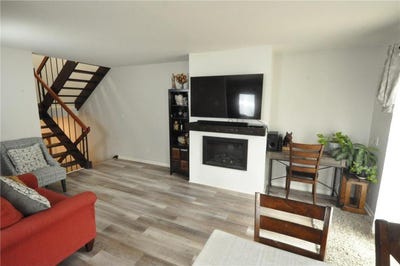 /international/us/3271-valley-ridge-drive-eagan-mn-110107211283/