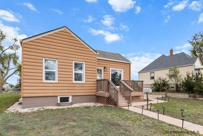 /international/us/1400-e-18th-st-cheyenne-wy-110108239603/