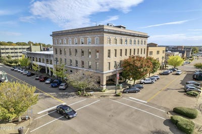 /international/us/118-n-church-street-jackson-tn-110108014181/