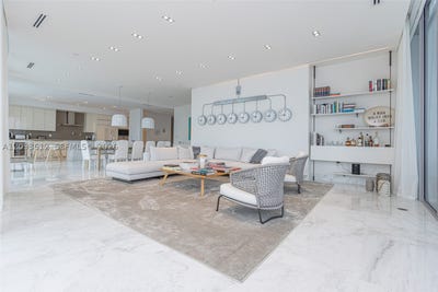 /international/us/17475-collins-ave-sunny-isles-beach-fl-110119948503/