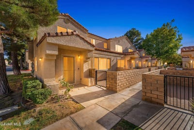 /international/us/43465-30th-street-lancaster-ca-110109034176/