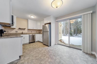 /international/us/238-base-hill-road-keene-nh-110104911025/