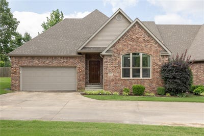 /international/us/4011-n-meadow-view-drive-fayetteville-ar-110108747135/