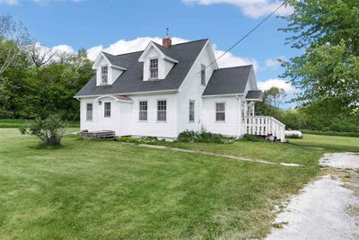 /international/us/4378-480th-st-se-iowacity-ia-110100061769/