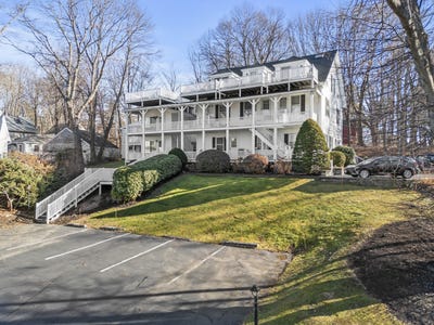 /international/us/60-barrell-lane-york-me-110100210479/