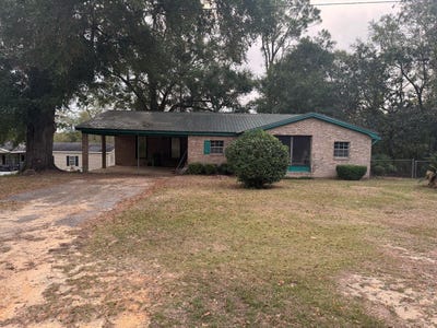 /international/us/1512-n-4th-street-florala-al-110105213594/