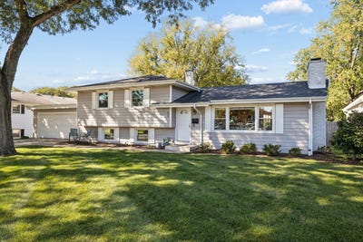 /international/us/63-elmwood-drive-naperville-il-110120714415/