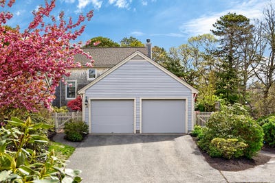 /international/us/18-boxwood-circle-yarmouth-port-ma-110107965913/