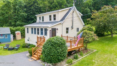 /international/us/22-whitney-drive-nassau-ny-110100099863/