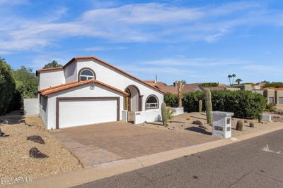 /international/us/15728-e-burro-drive-fountain-hills-az-110095443594/