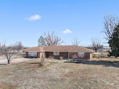 /international/us/806-s-pine-street-crescent-ok-110105393316/