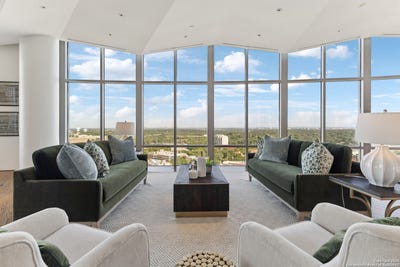 /international/us/4242-broadway-2001-san-antonio-tx-110099538634/