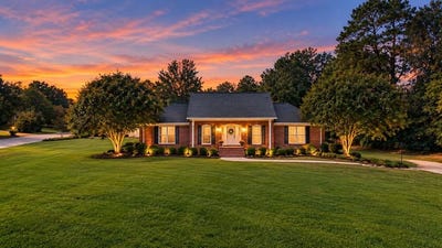 /international/us/107-cedar-dr-n-greenwood-sc-110110390555/