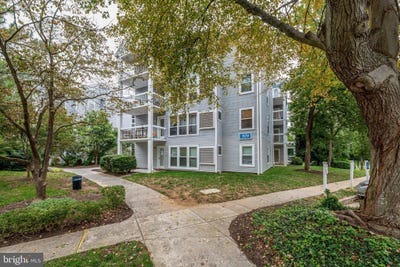 /international/us/3179-summit-square-drive-oakton-va-110110298593/
