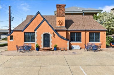 /international/us/428-w-magnolia-avenue-auburn-al-110108149425/