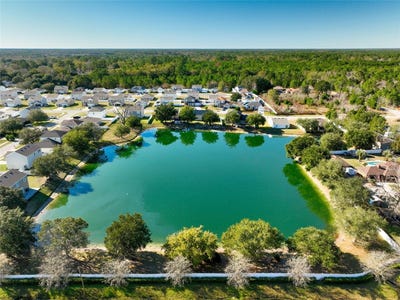 /international/us/724-liberty-circle-macclenny-fl-110108915307/
