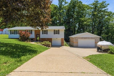 /international/us/2098-meadowview-drive-parkersburg-wv-110108538054/