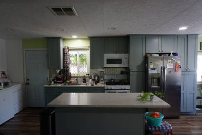 /international/us/718-sycamore-ave-vista-ca-110100479977/